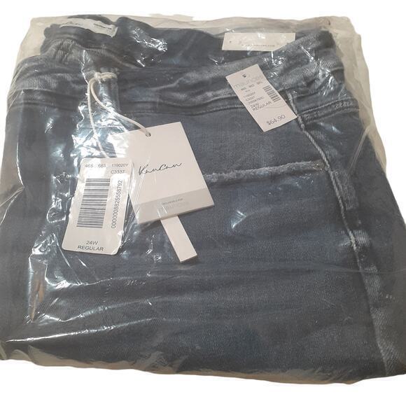 NEW KanCan Jeans Plus Size 24W‎ High Rise Curvy Medium Wash Distressed Ripped - Picture 3 of 5
